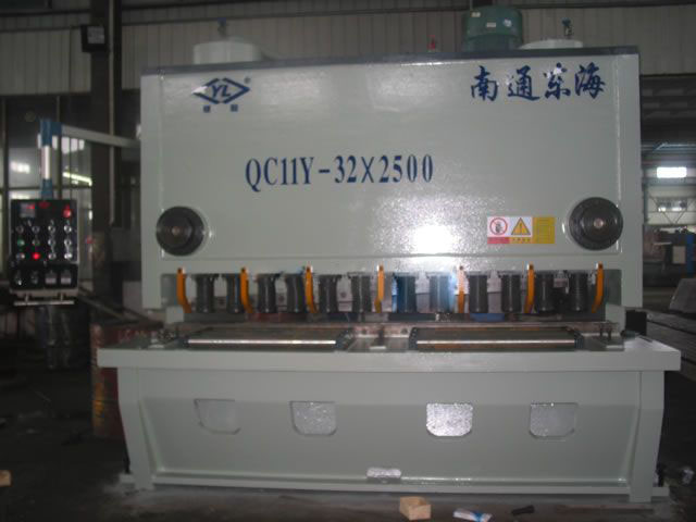 QC11Y-32*2500